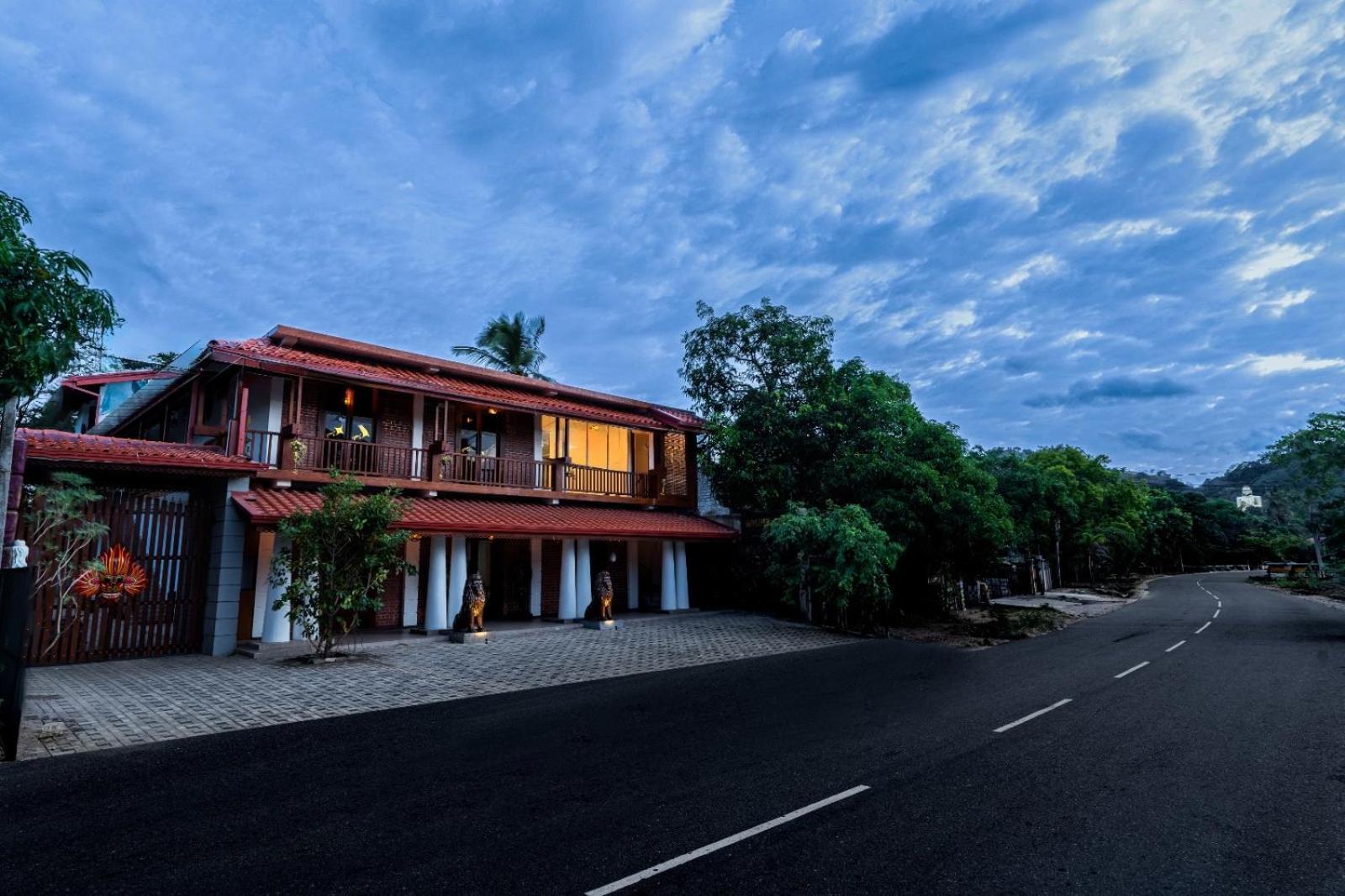Golden Stars Hotel Дамбулла Экстерьер фото