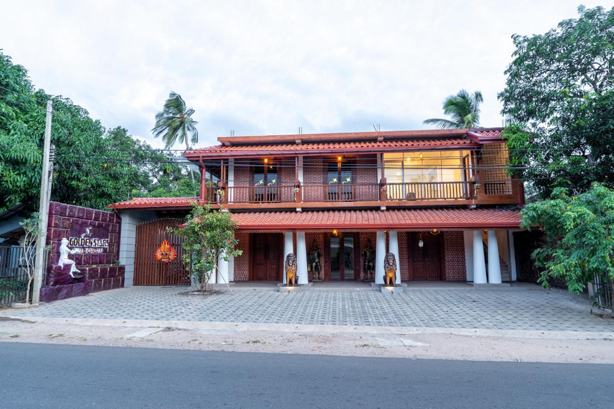 Golden Stars Hotel Дамбулла Экстерьер фото