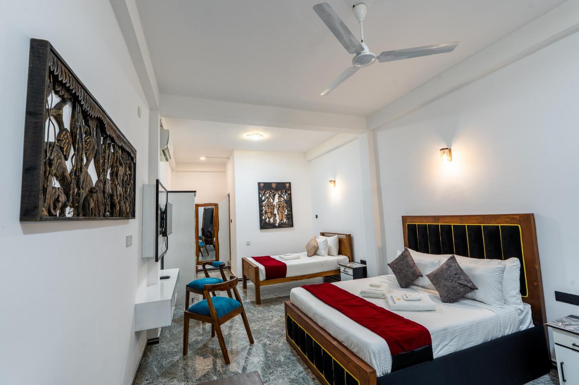 Golden Stars Hotel Дамбулла Экстерьер фото